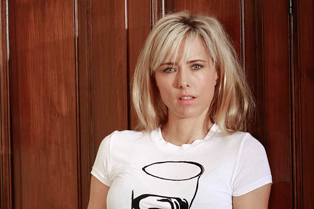 Téa Leoni